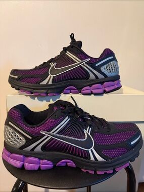 Nike Vomero Black Vivid Purple